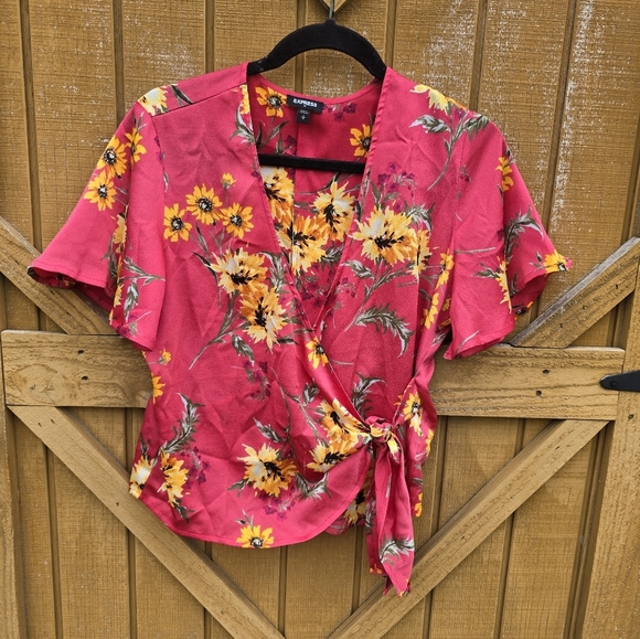 Express Pink Floral Wrap Top - Picture 1 of 3
